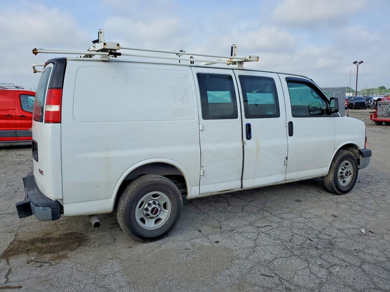 2015 GMC SAVANA G2500 — снимка 3
