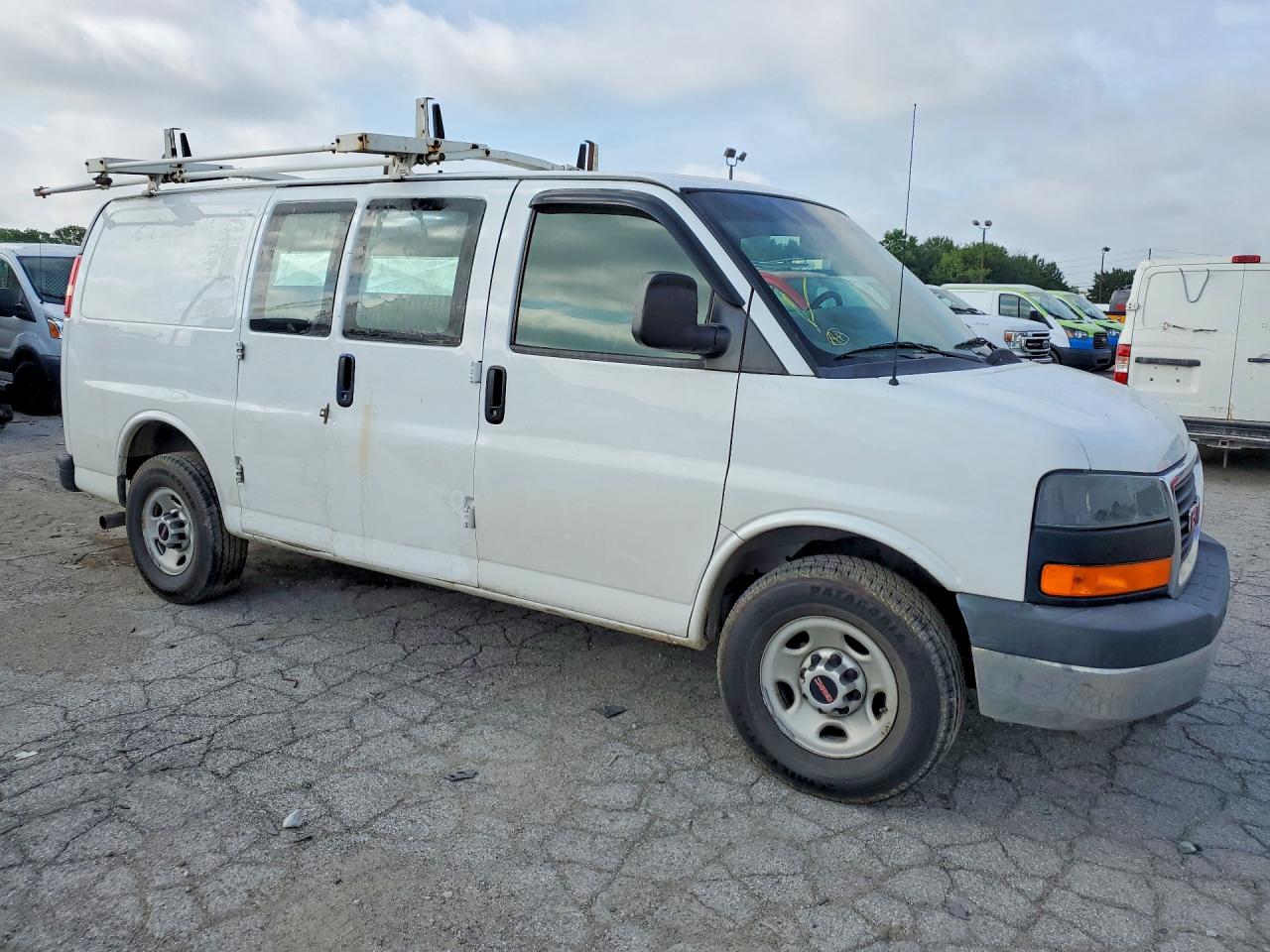 2015 GMC SAVANA G2500 — снимка 4