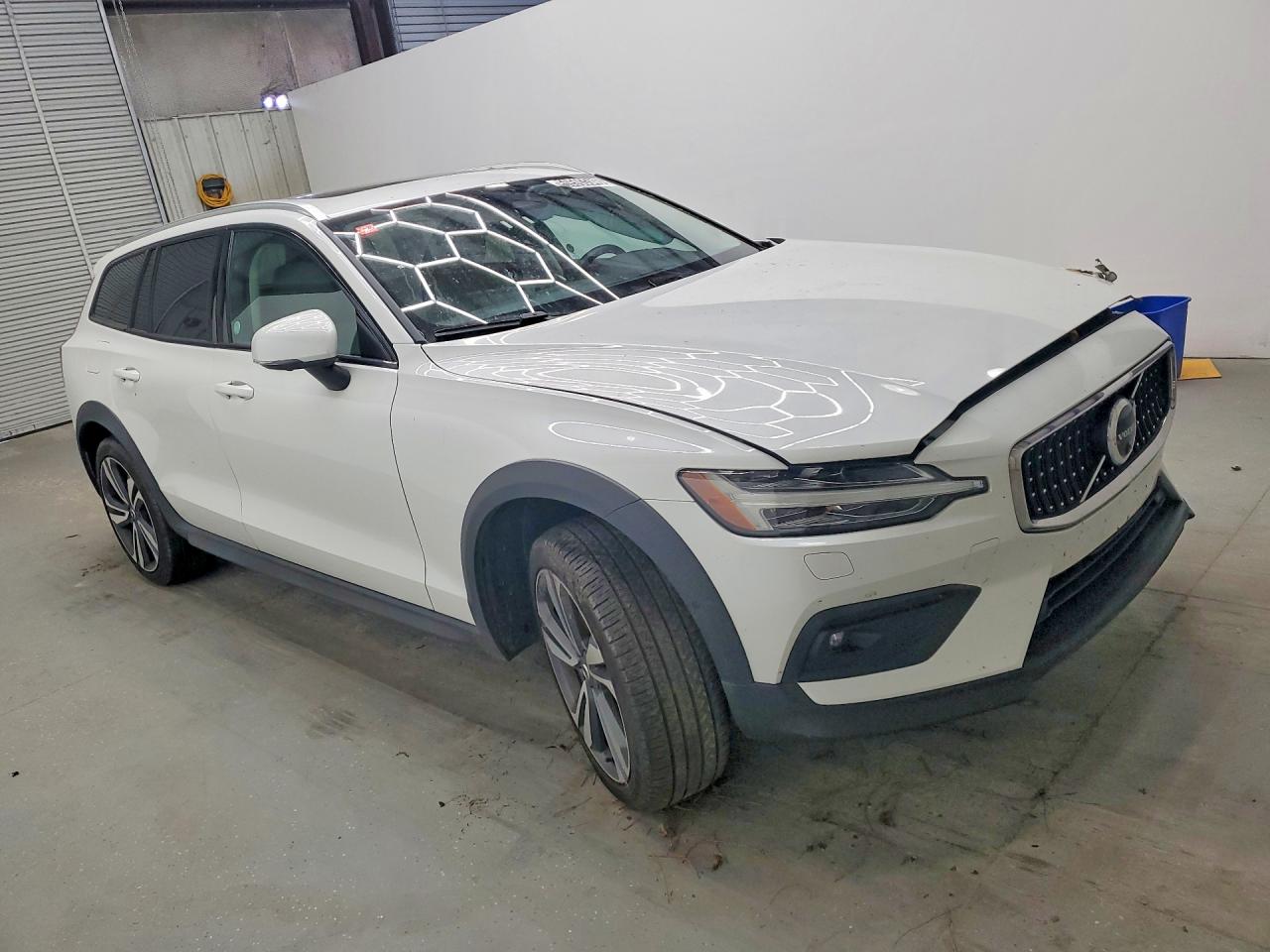 2025 VOLVO V60 CROSS COUNTRY PLUS — снимка 4