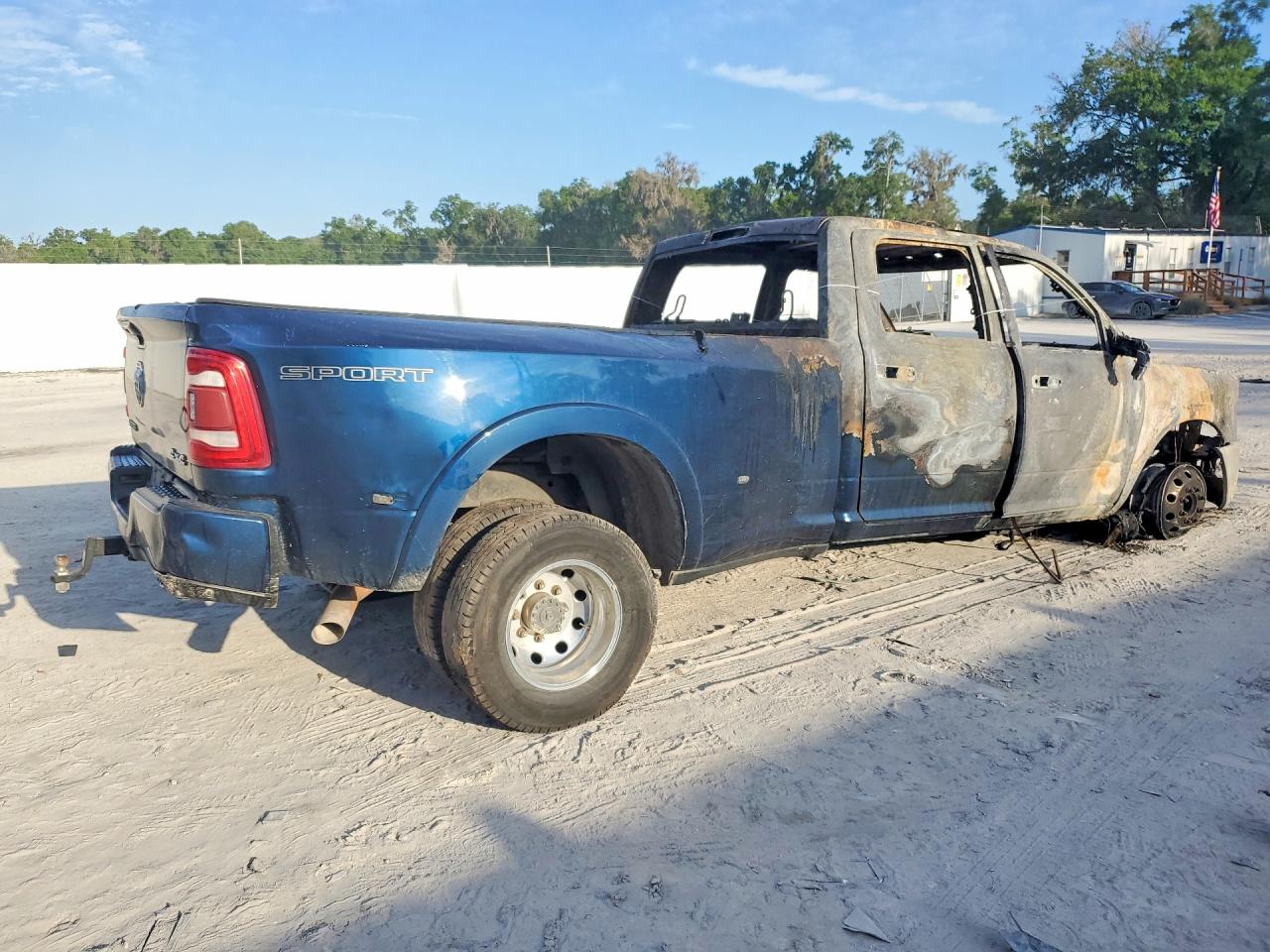 2021 RAM 3500 LARAMIE — снимка 3
