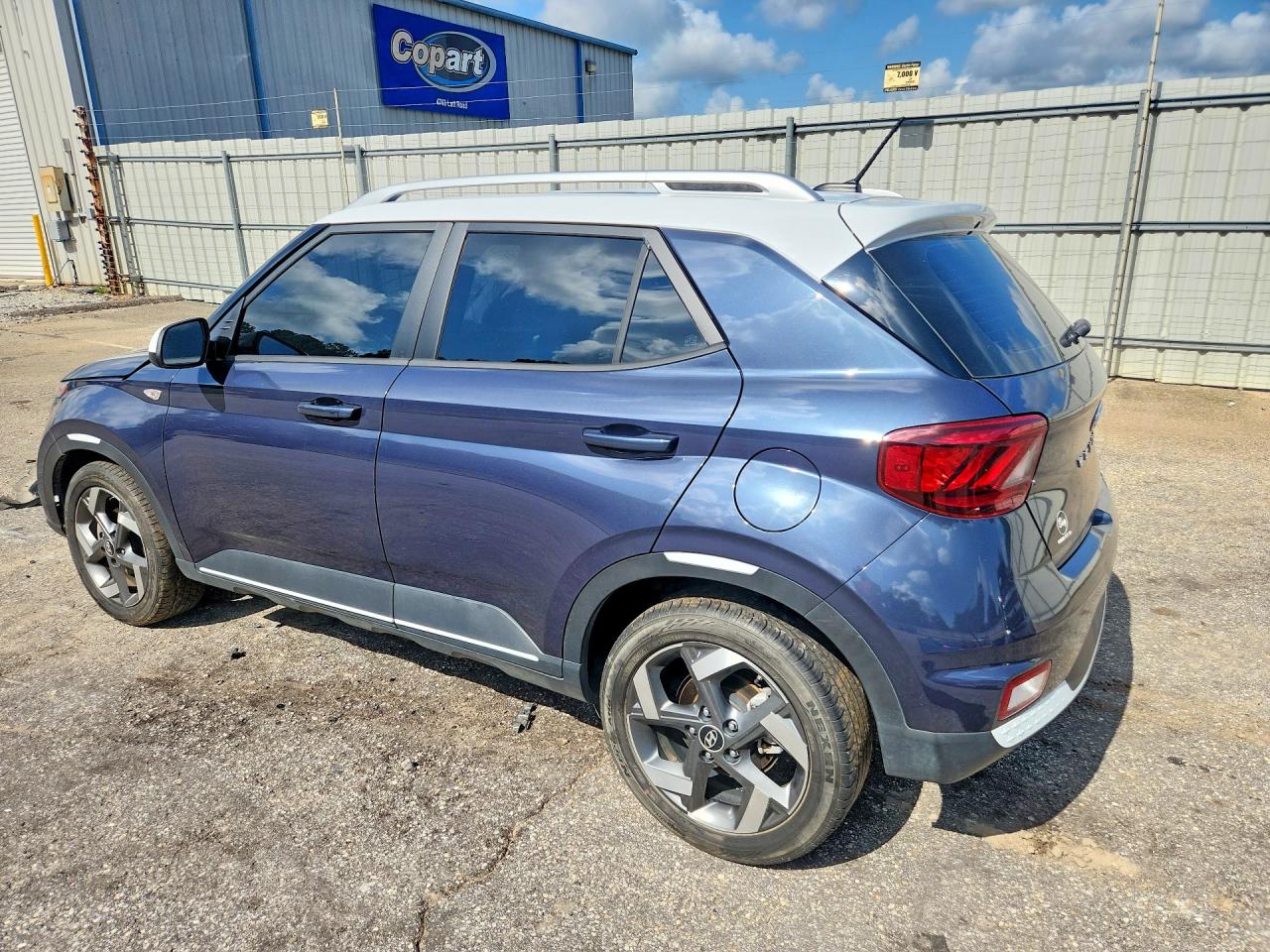 2023 HYUNDAI VENUE LIMITED — снимка 2