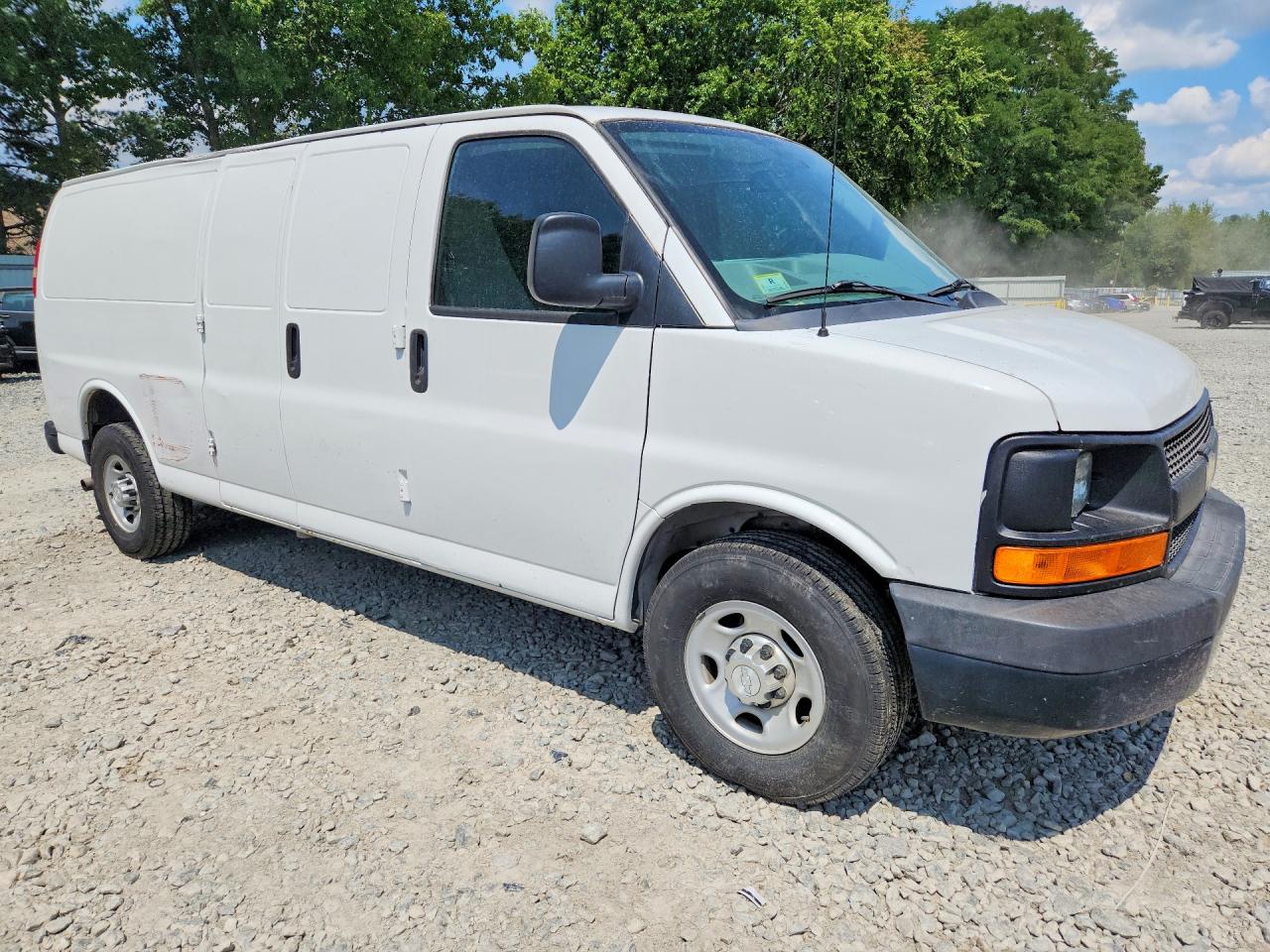 2015 CHEVROLET EXPRESS G3500 — снимка 4