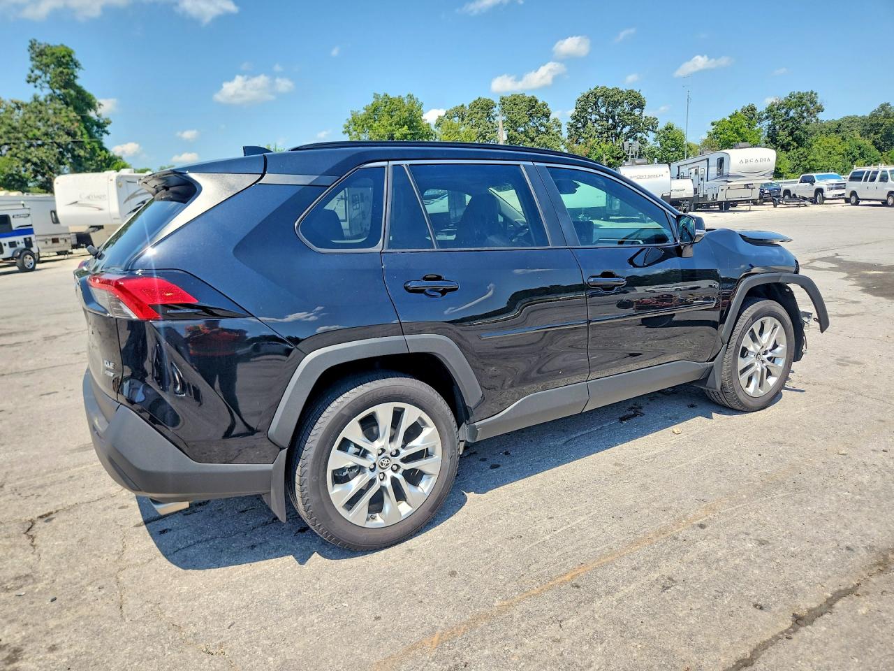2025 TOYOTA RAV4 XLE PREMIUM — снимка 3