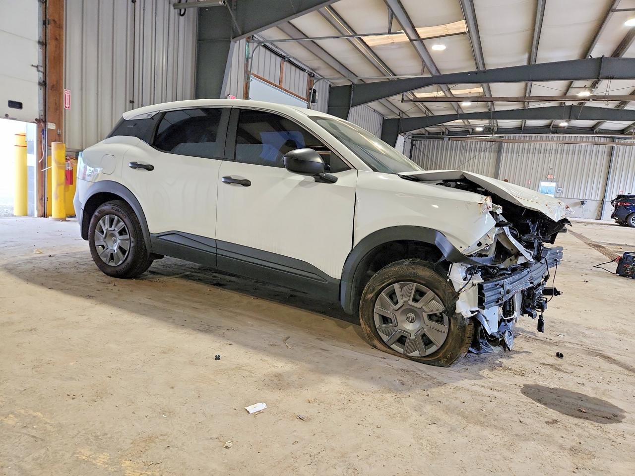 2025 NISSAN KICKS S — снимка 4
