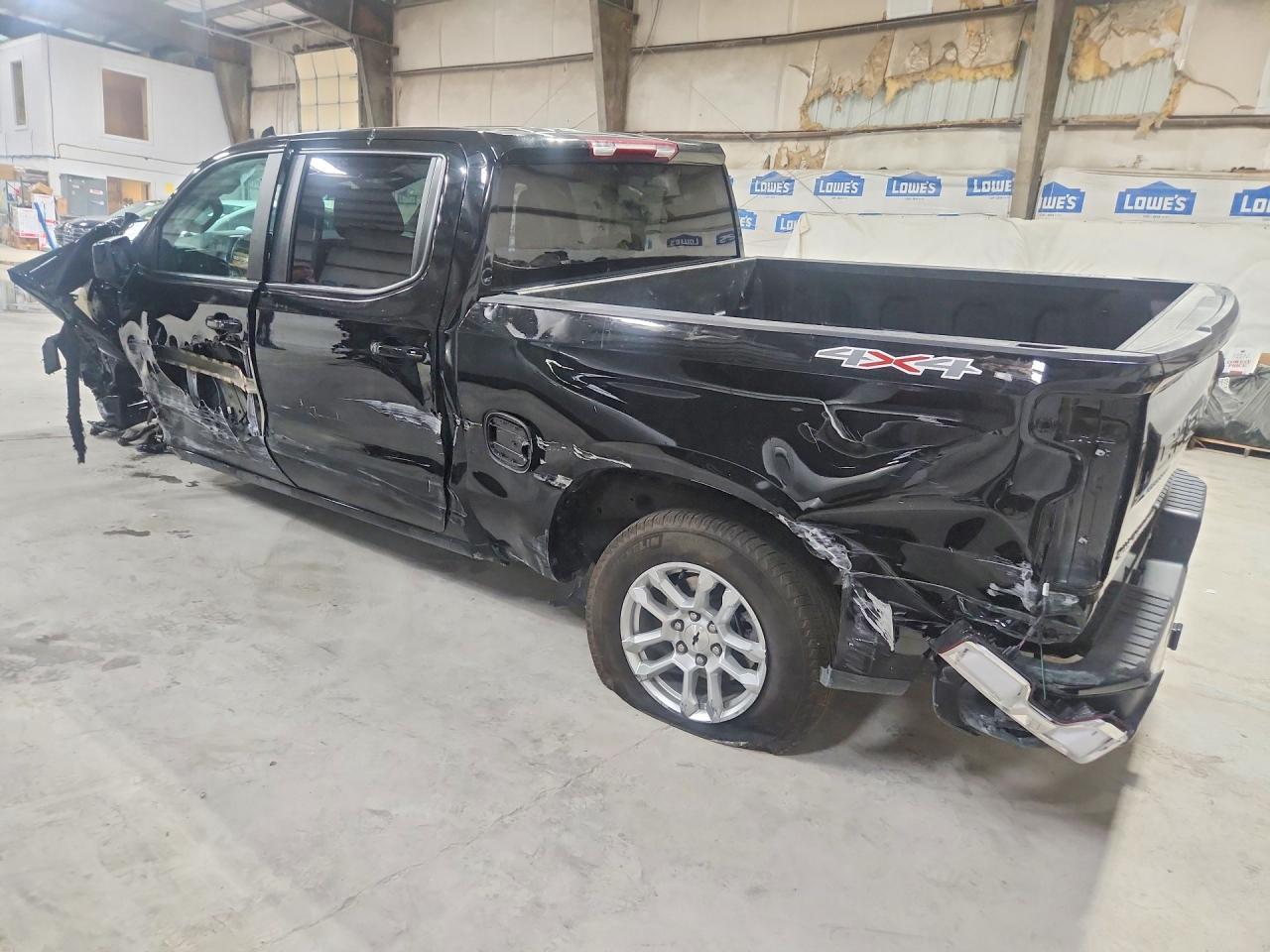 2026 CHEVROLET SILVERADO K1500 RST — снимка 2