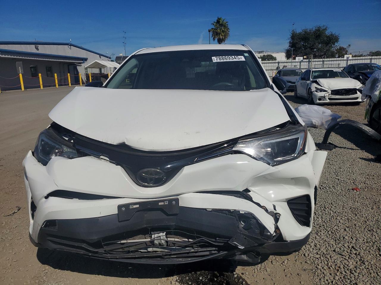 2018 TOYOTA RAV4 LE — снимка 5