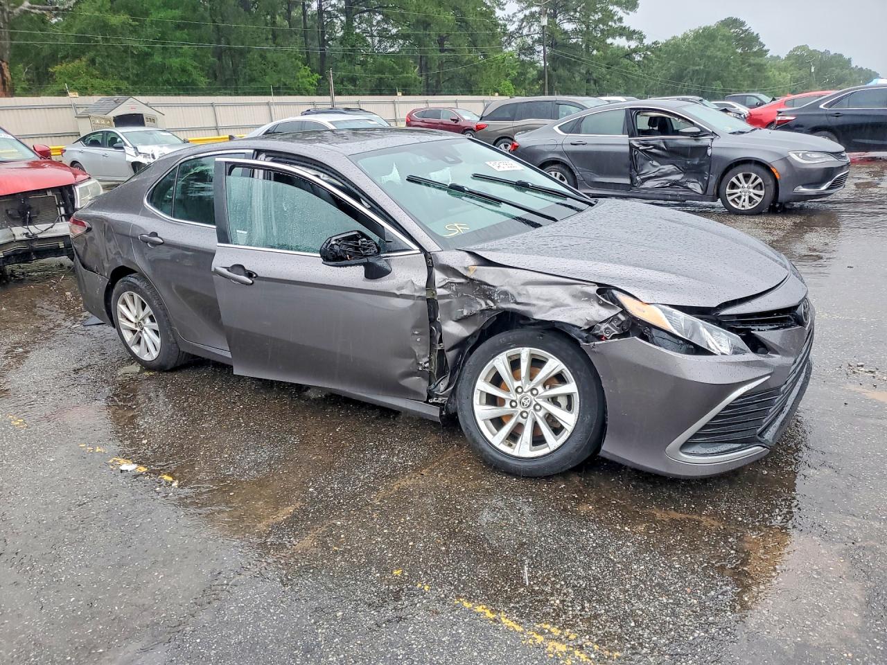 2021 TOYOTA CAMRY LE — снимка 4