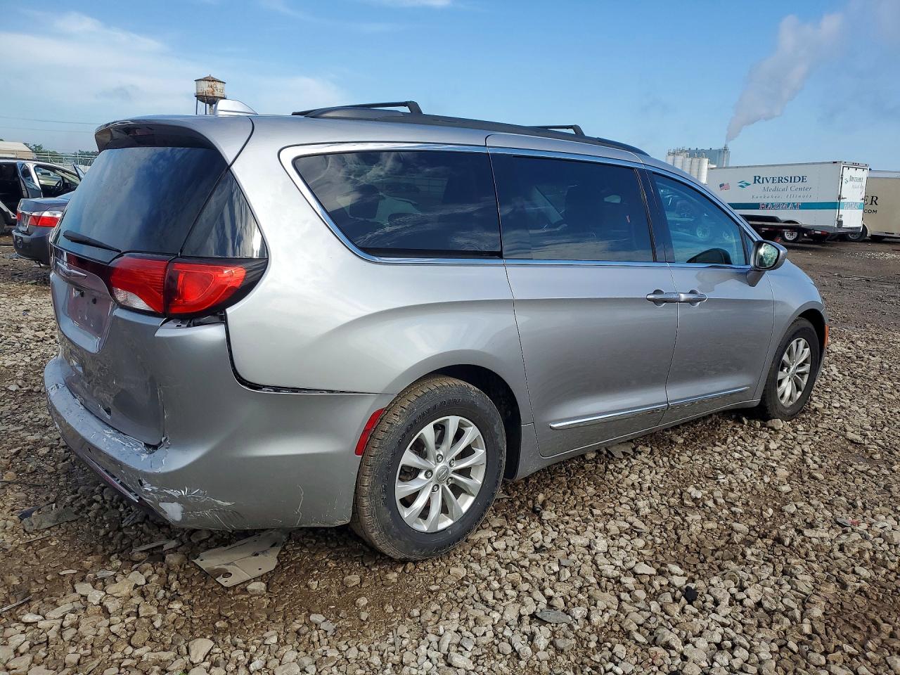 2017 CHRYSLER PACIFICA TOURING L — снимка 3