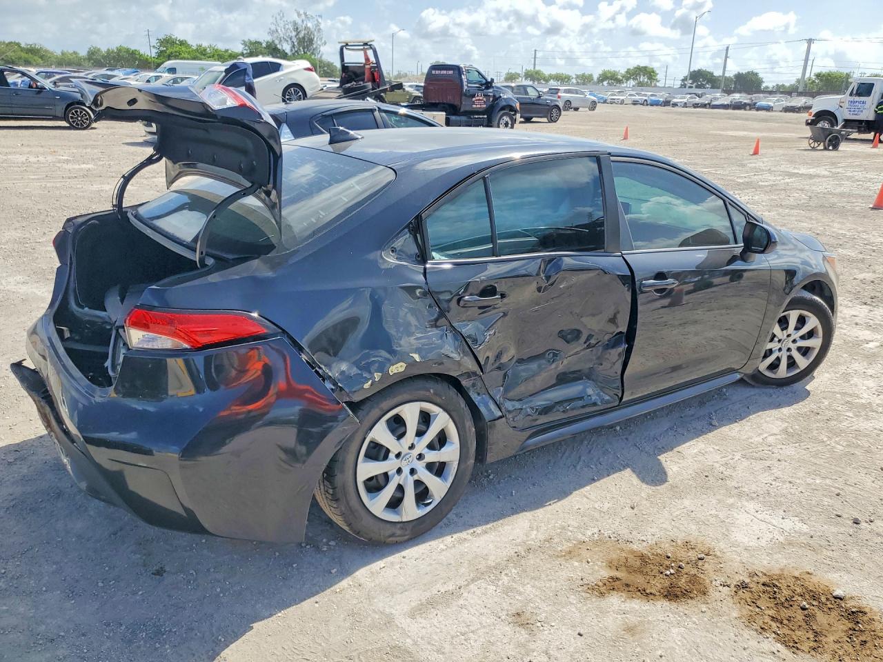2021 TOYOTA COROLLA LE — снимка 3