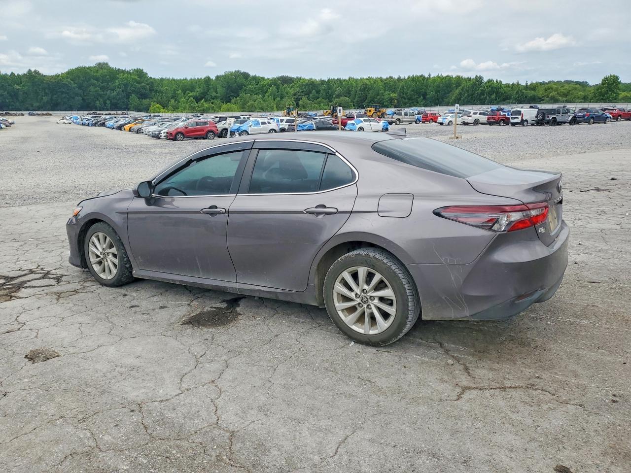 2022 TOYOTA CAMRY LE — снимка 2