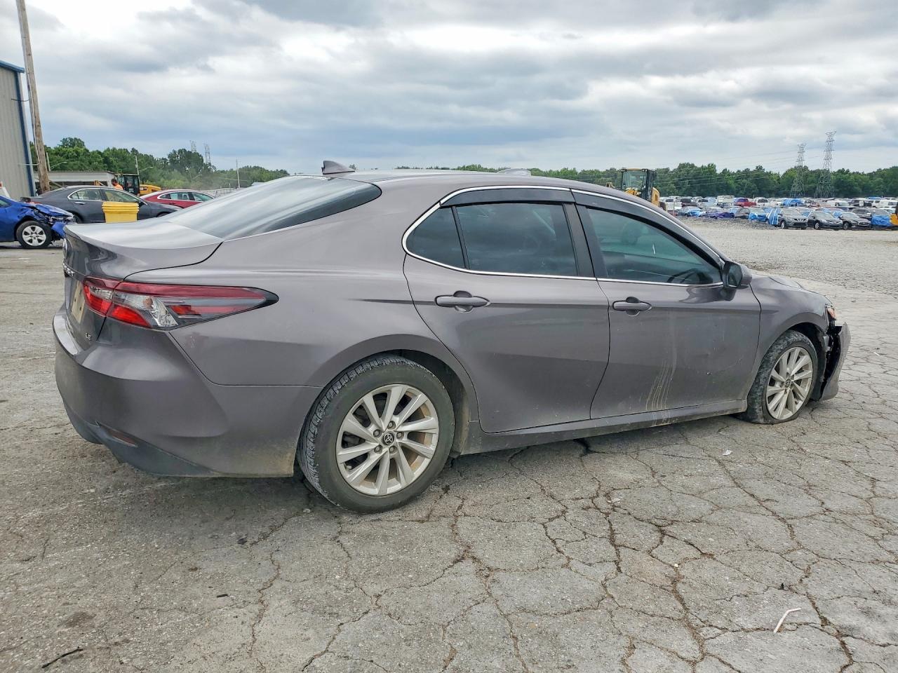 2022 TOYOTA CAMRY LE — снимка 3