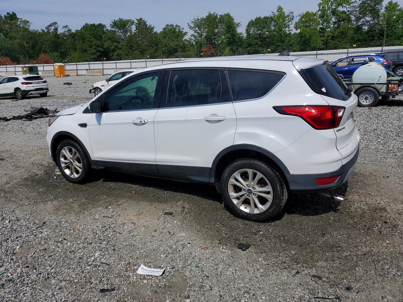 2019 FORD ESCAPE SE — снимка 2