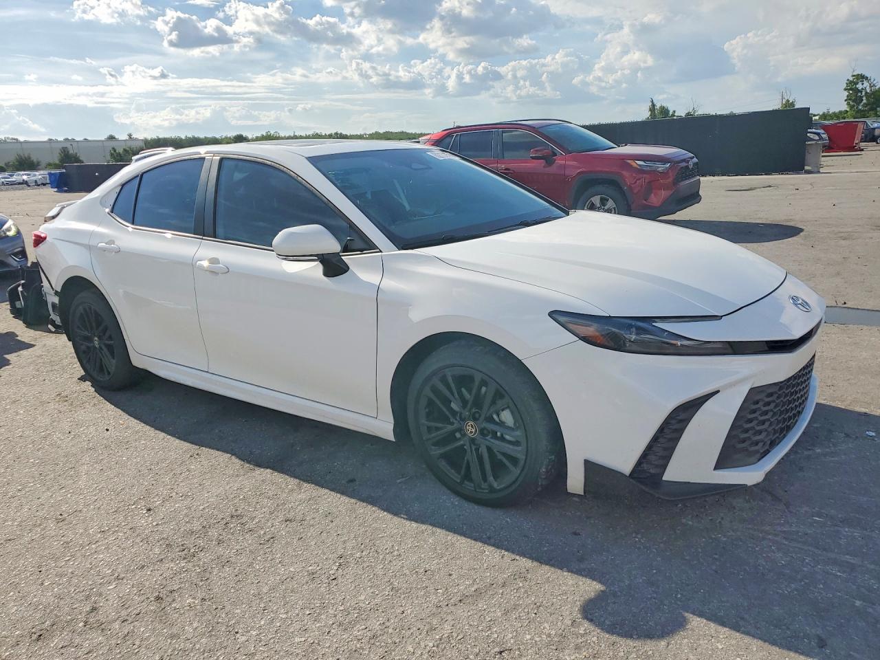 2025 TOYOTA CAMRY SE — снимка 4