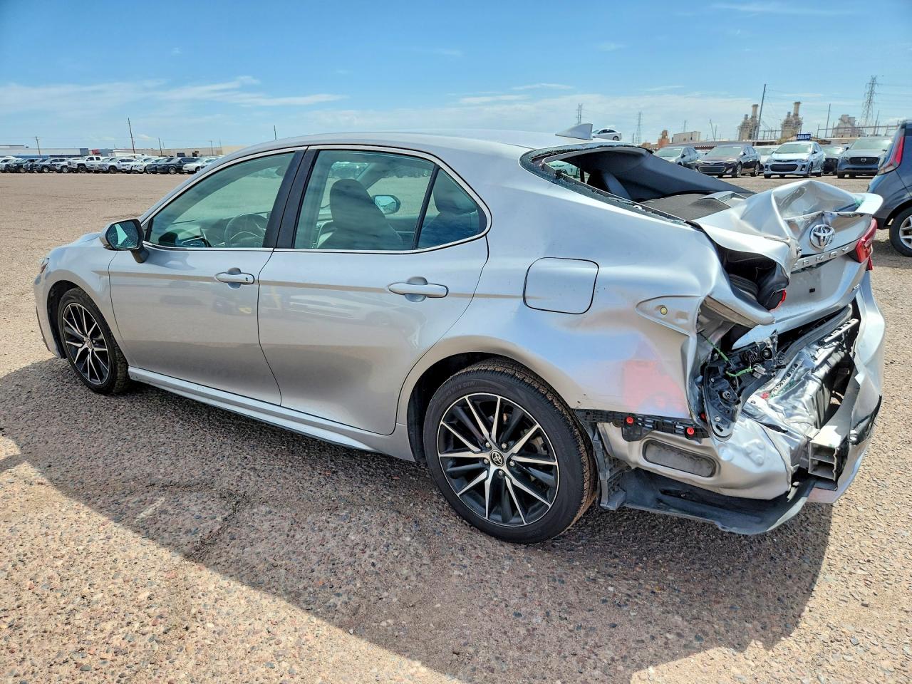 2022 TOYOTA CAMRY SE — снимка 2
