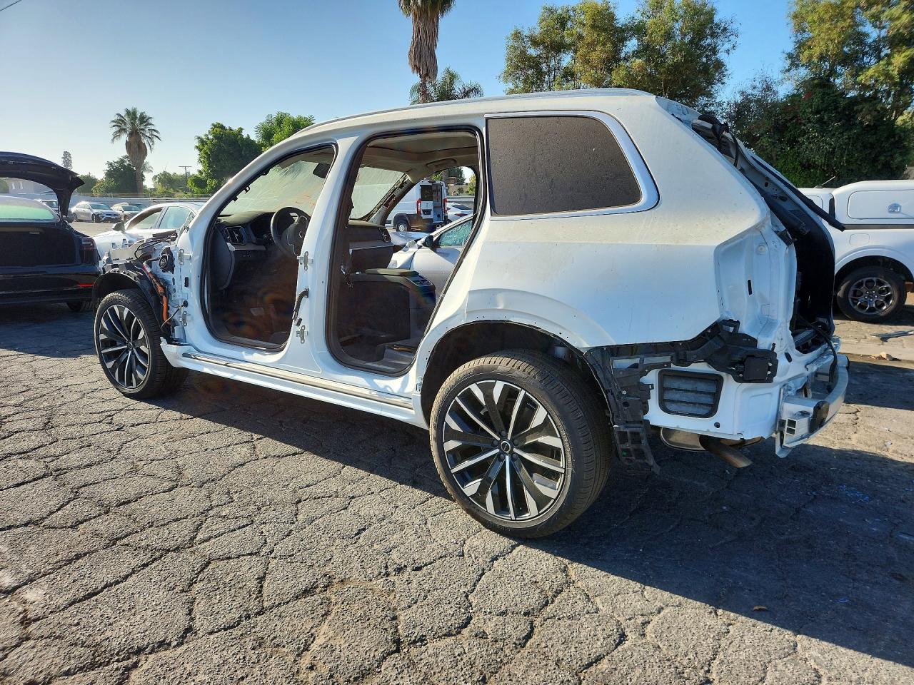 2025 VOLVO XC90 PLUS — снимка 2