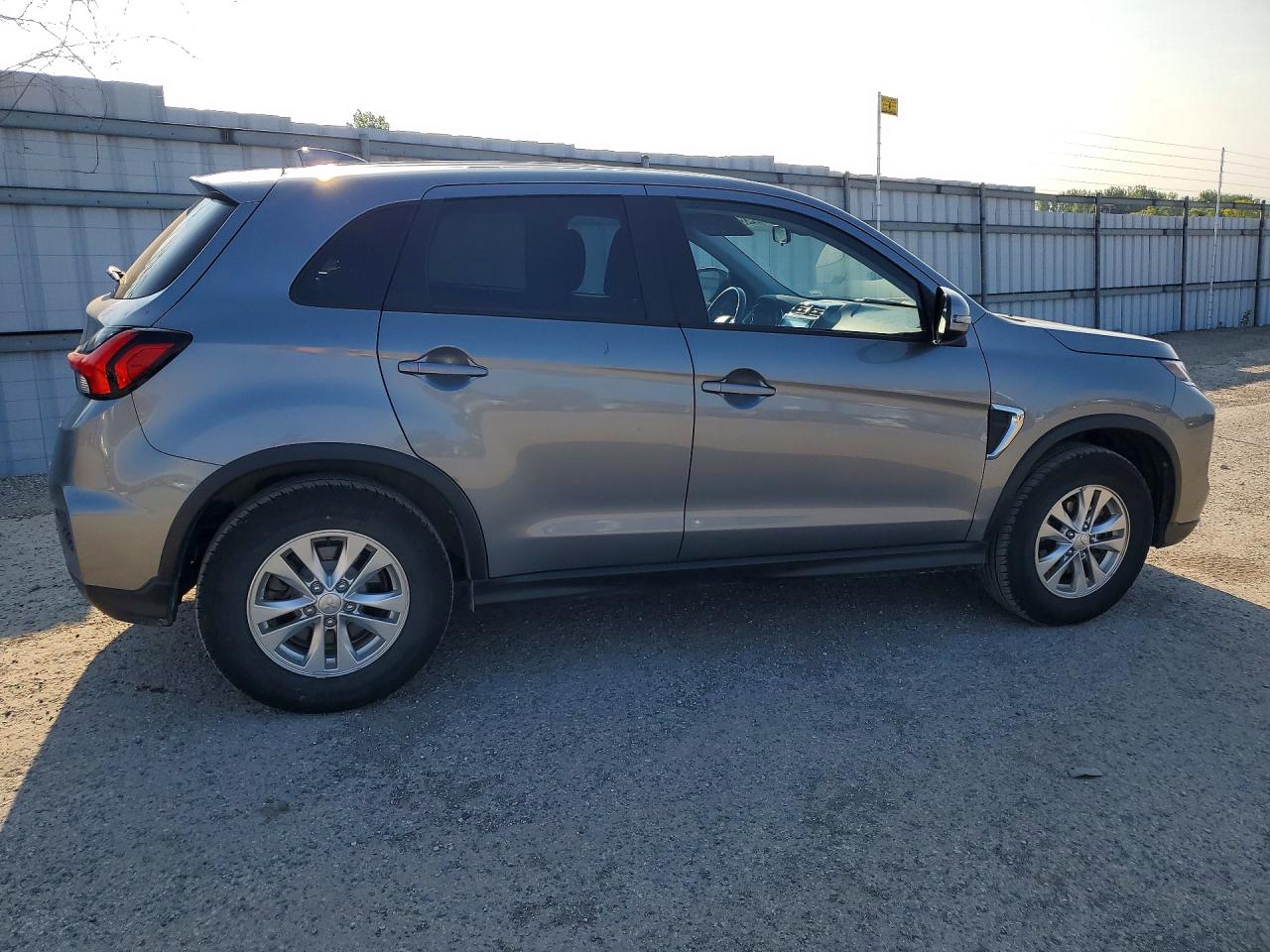 2024 MITSUBISHI RVR SE — снимка 3