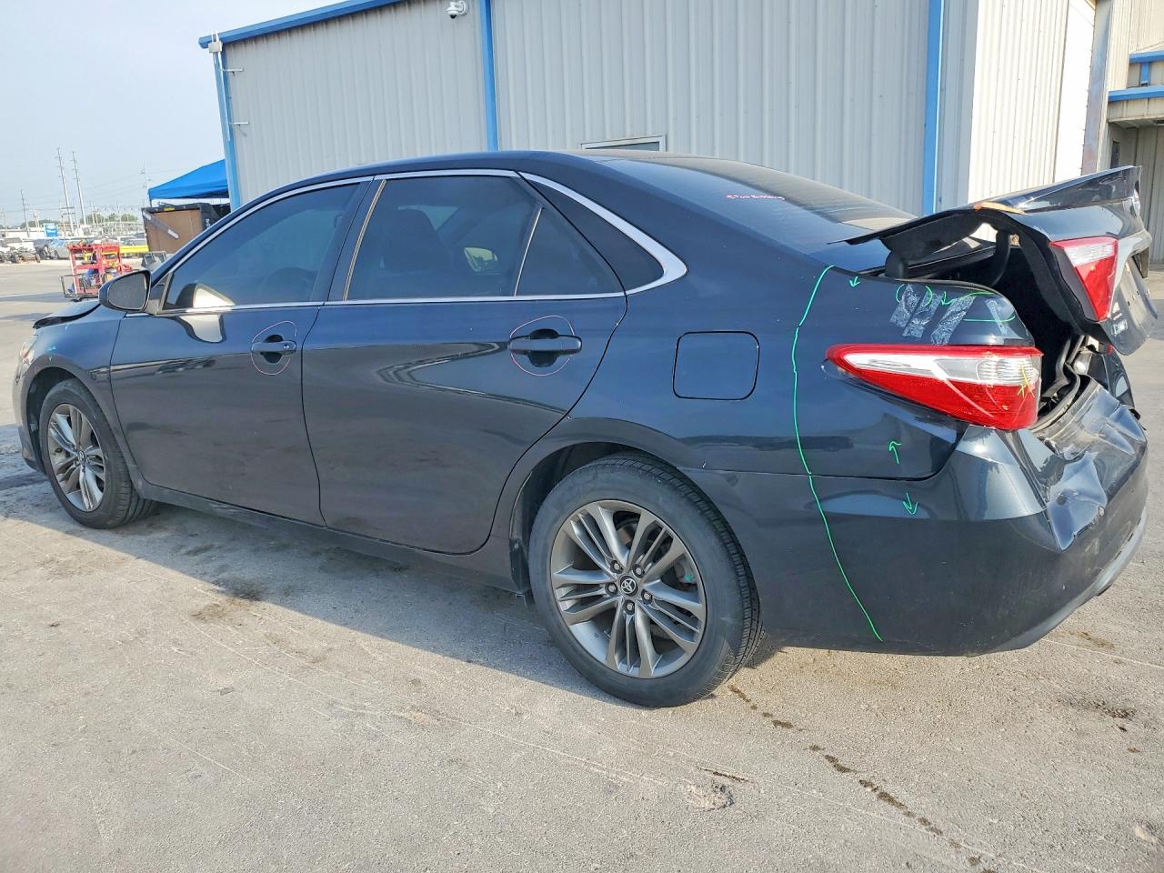 2017 TOYOTA CAMRY XLE V6 — снимка 2