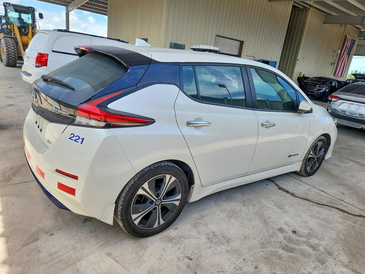 2019 NISSAN LEAF SV — снимка 3