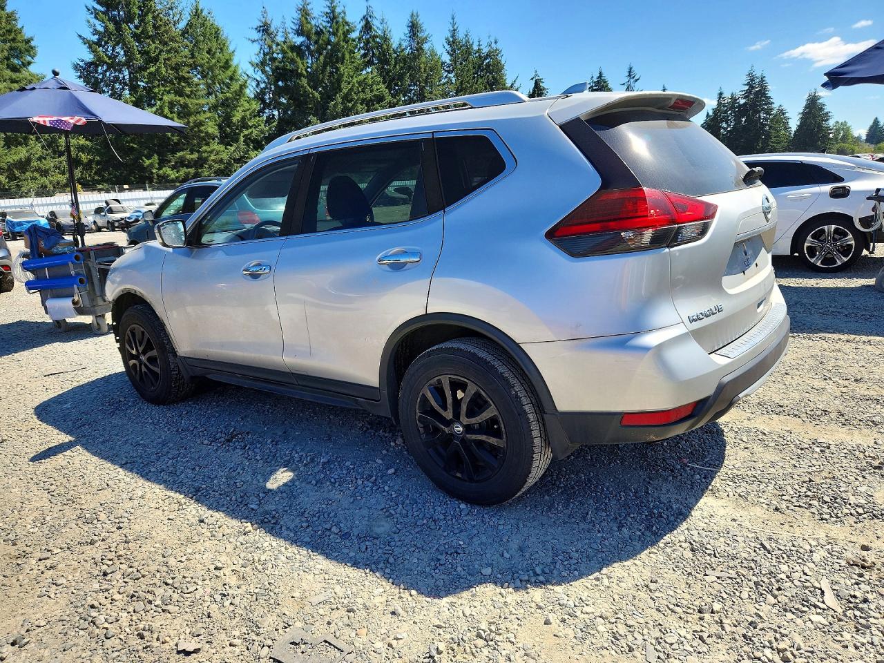 2017 NISSAN ROGUE SV — снимка 2