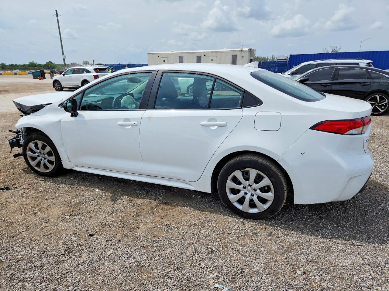 2026 TOYOTA COROLLA LE — снимка 2