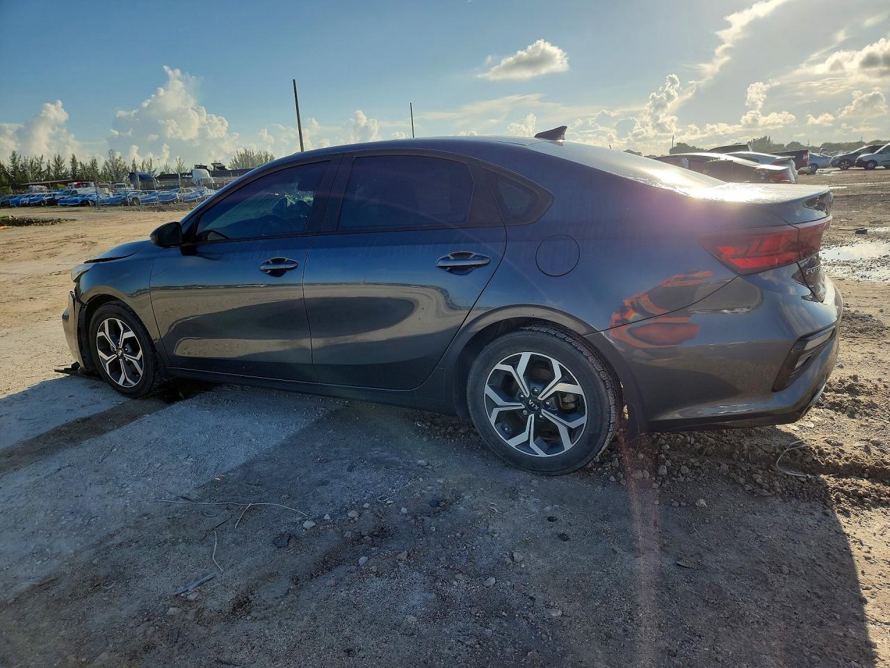 2019 KIA FORTE LXS — снимка 2