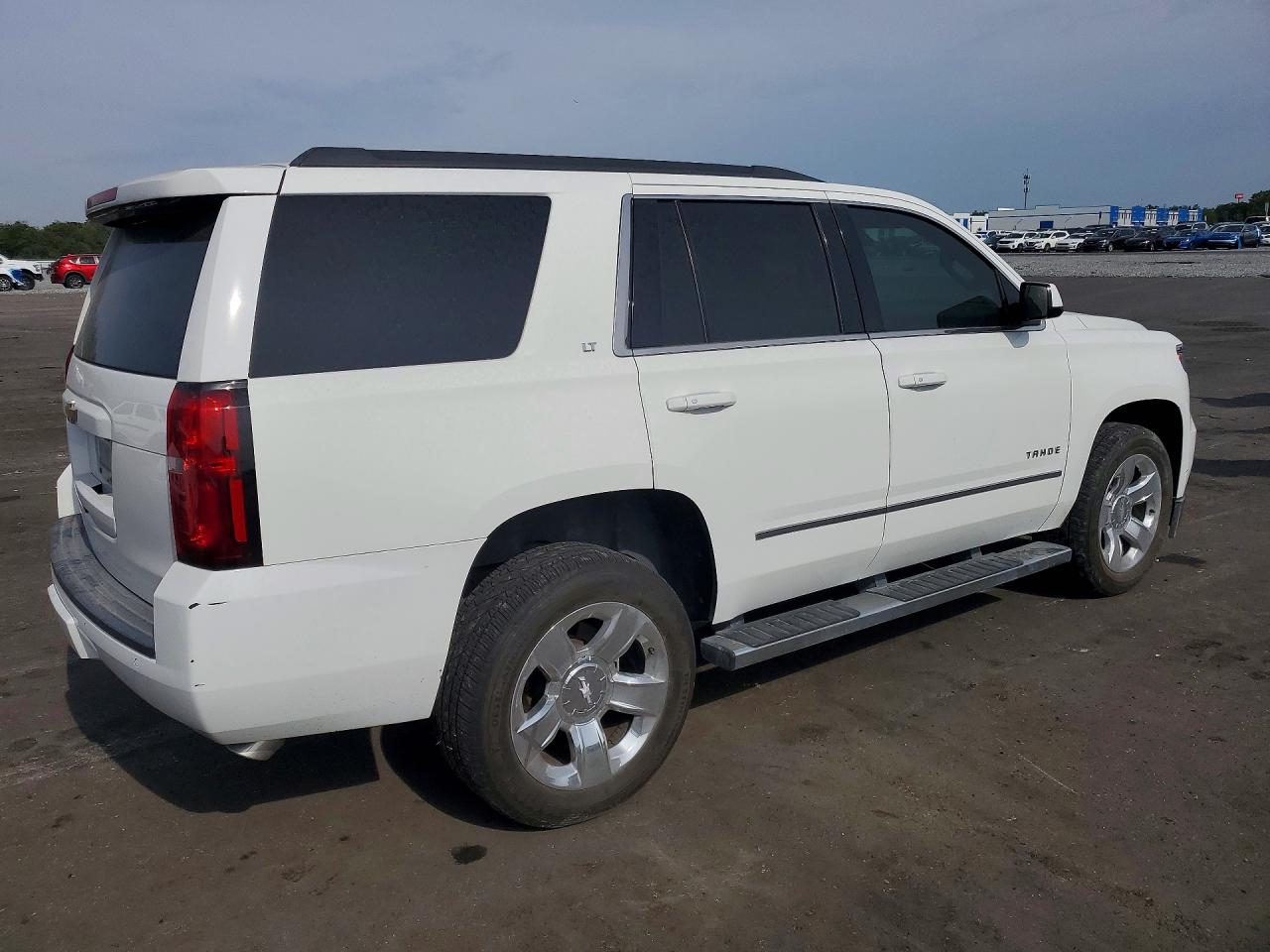 2017 CHEVROLET TAHOE C1500 LT — снимка 3