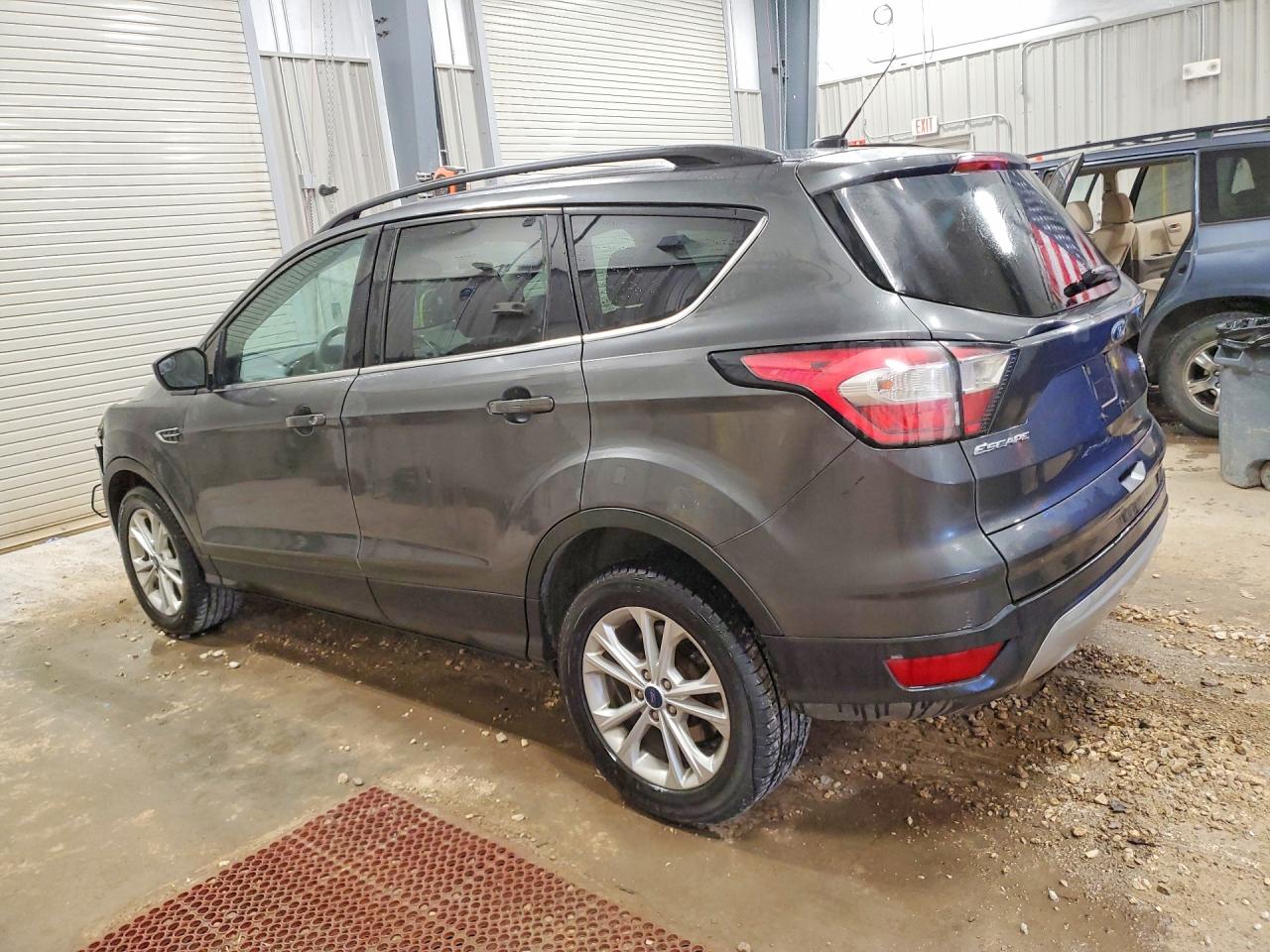 2018 FORD ESCAPE SE — снимка 2
