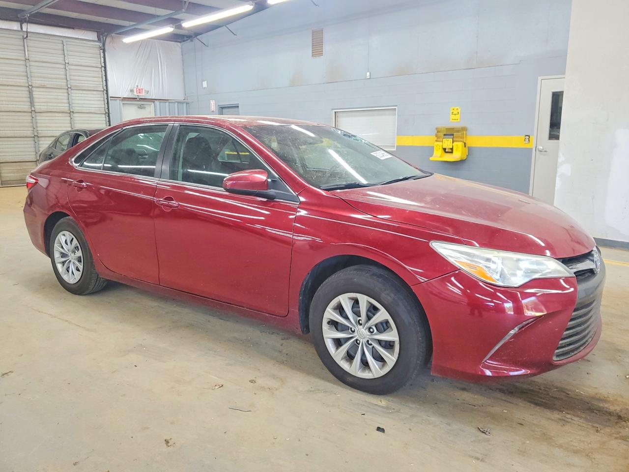 2017 TOYOTA CAMRY LE — снимка 4