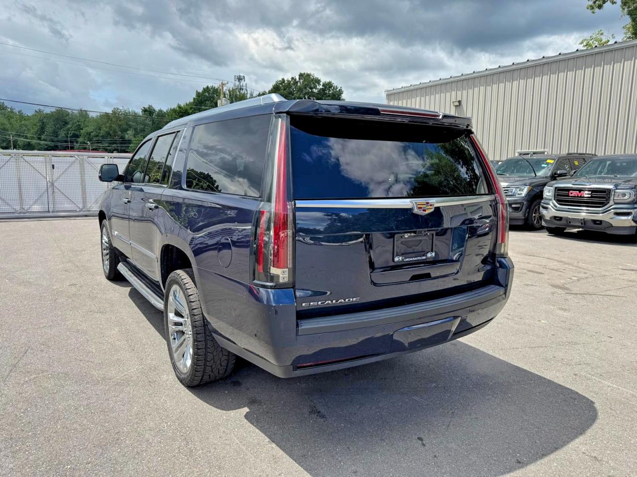 2019 CADILLAC ESCALADE ESV LUXURY — снимка 2