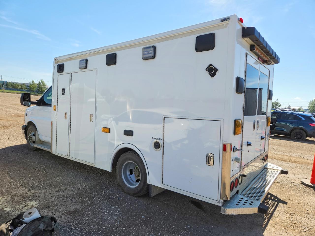 2017 CHEVROLET EXPRESS G3500 — снимка 2