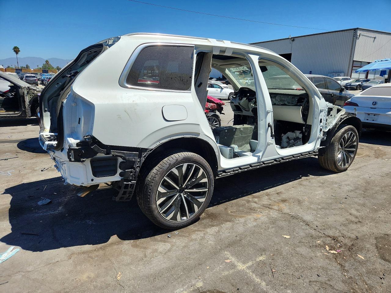 2025 VOLVO XC90 ULTRA — снимка 3