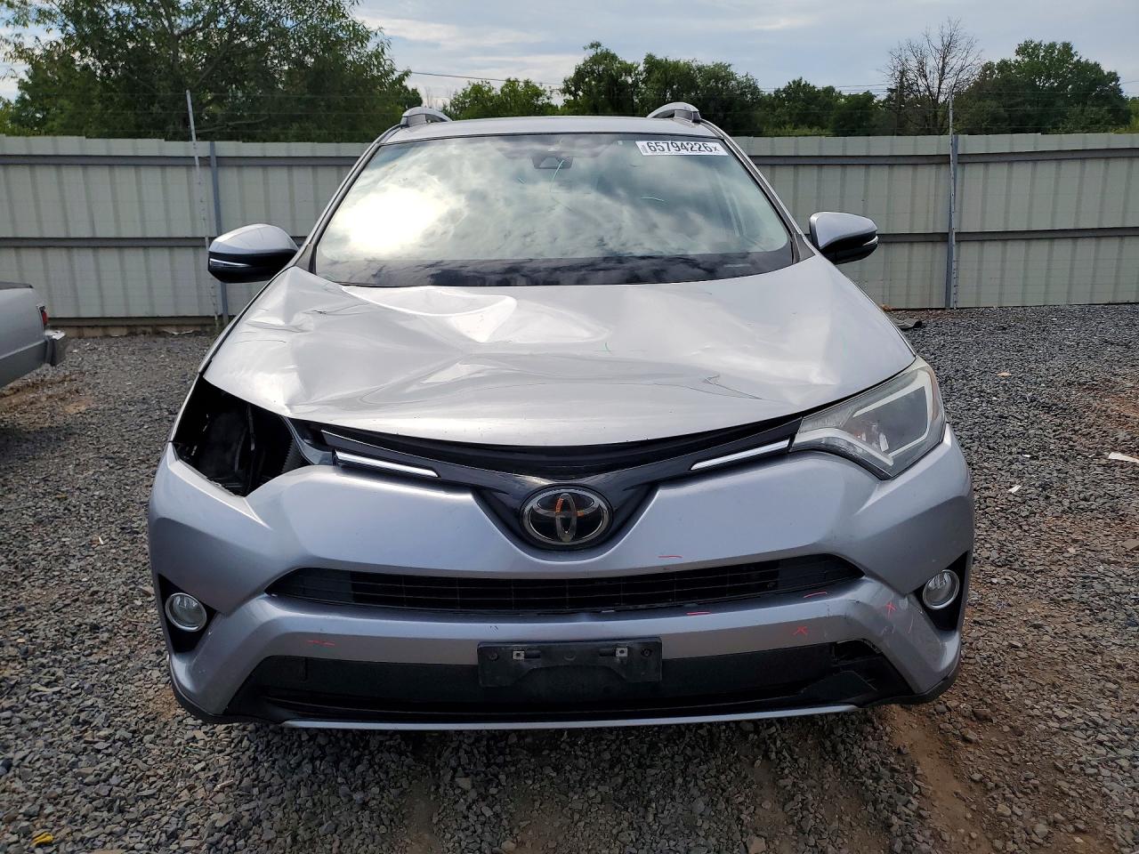 2017 TOYOTA RAV4 XLE — снимка 5