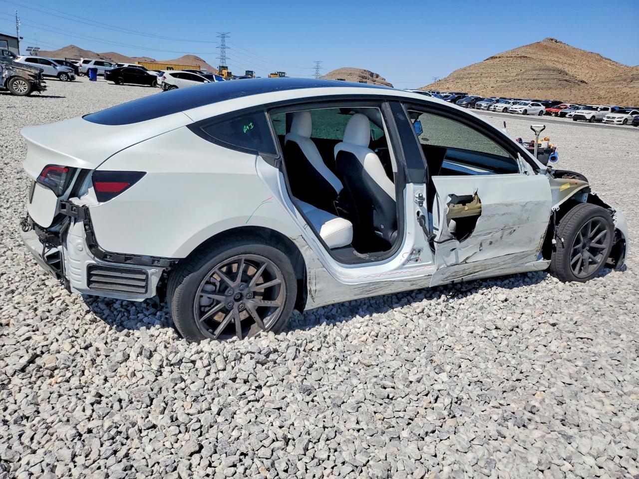 2023 TESLA MODEL 3 — снимка 3