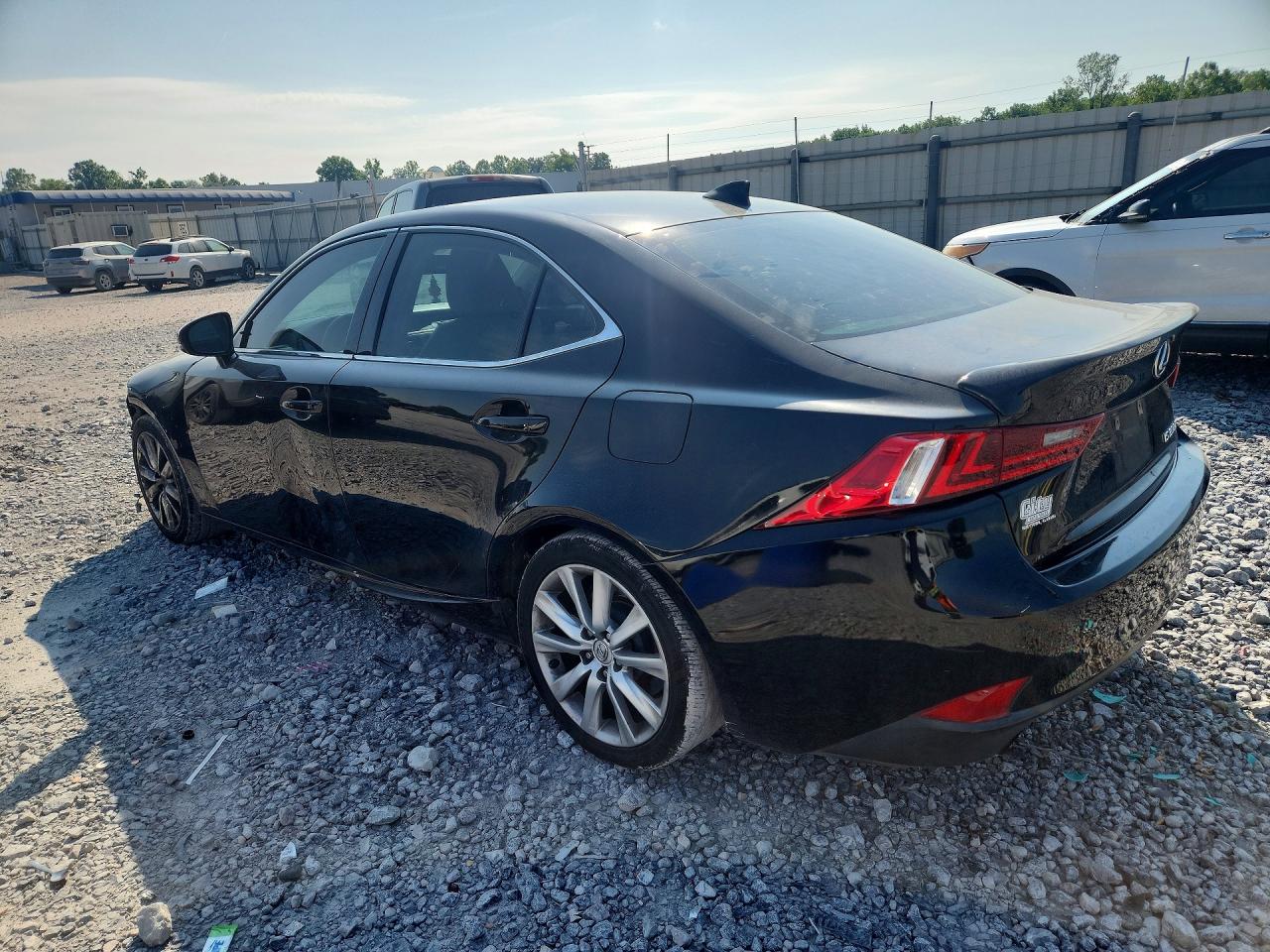 2016 LEXUS IS 200T — снимка 2