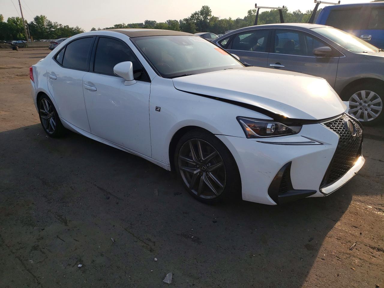 2017 LEXUS IS 300 — снимка 4
