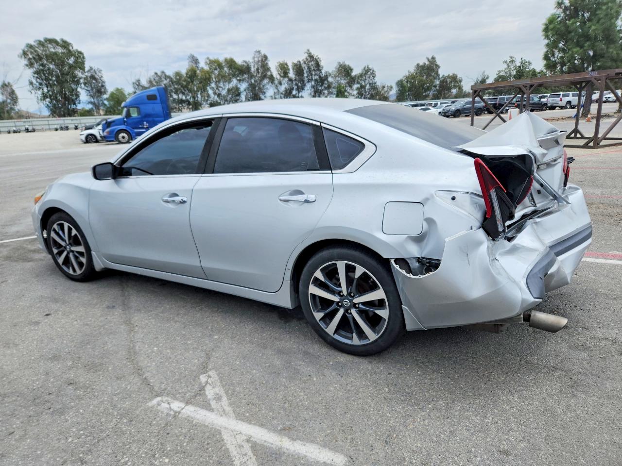 2017 NISSAN ALTIMA 2.5 SR — снимка 2