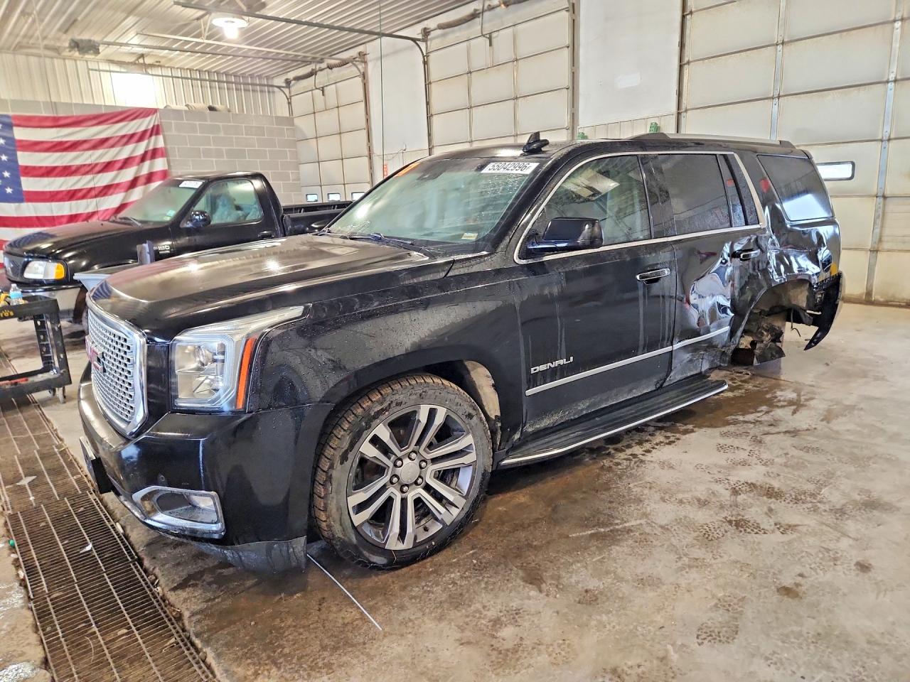 2017 GMC YUKON DENALI