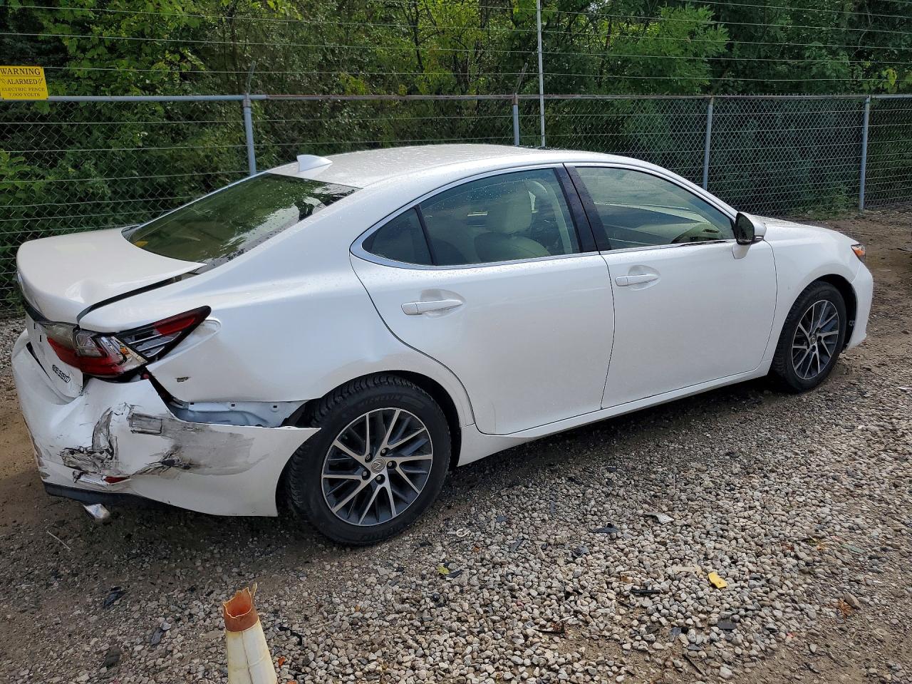 2016 LEXUS ES 350 — снимка 3