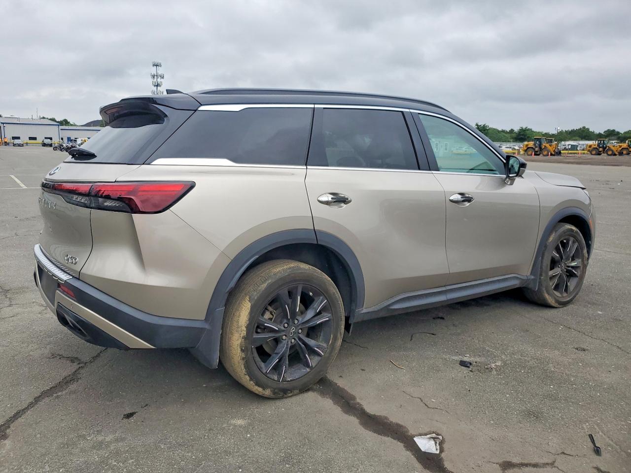 2024 INFINITI QX60 LUXE — снимка 3