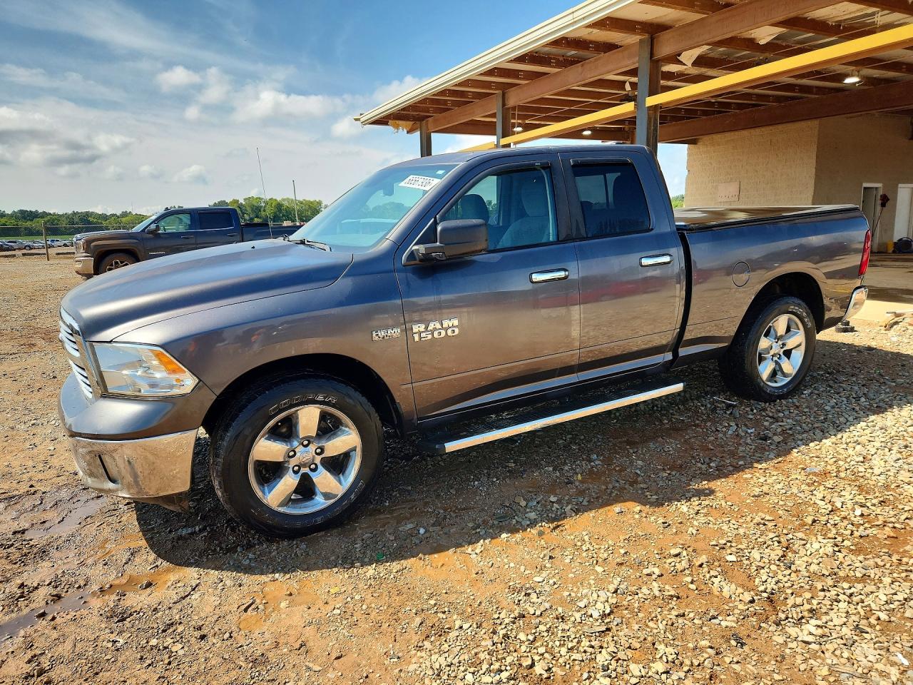 2016 RAM 1500 SLT