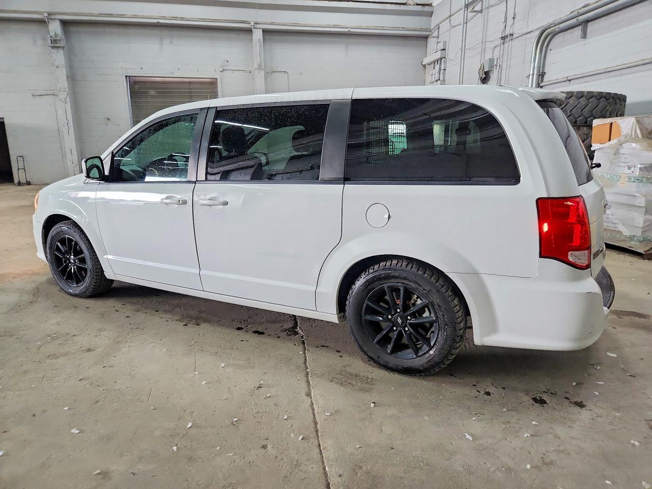 2019 DODGE GRAND CARAVAN SE — снимка 2
