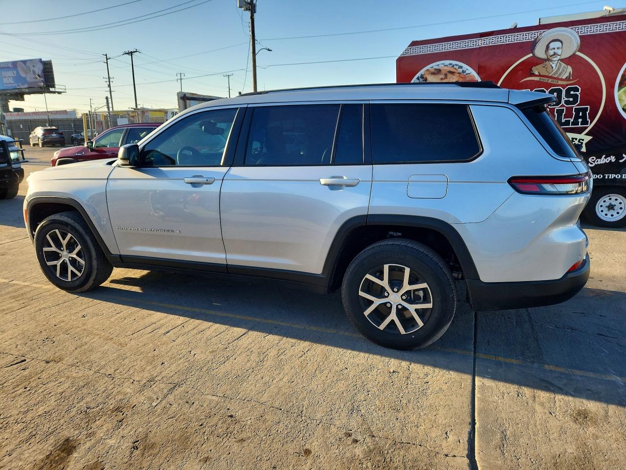 2024 JEEP GRAND CHEROKEE L LIMITED — снимка 2