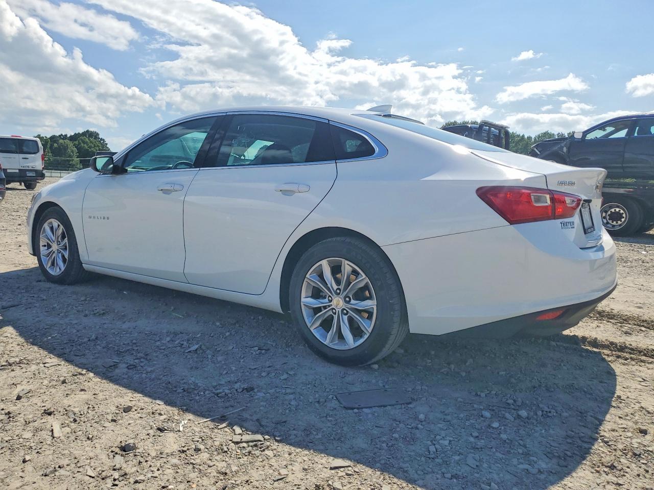 2023 CHEVROLET MALIBU LT — снимка 2