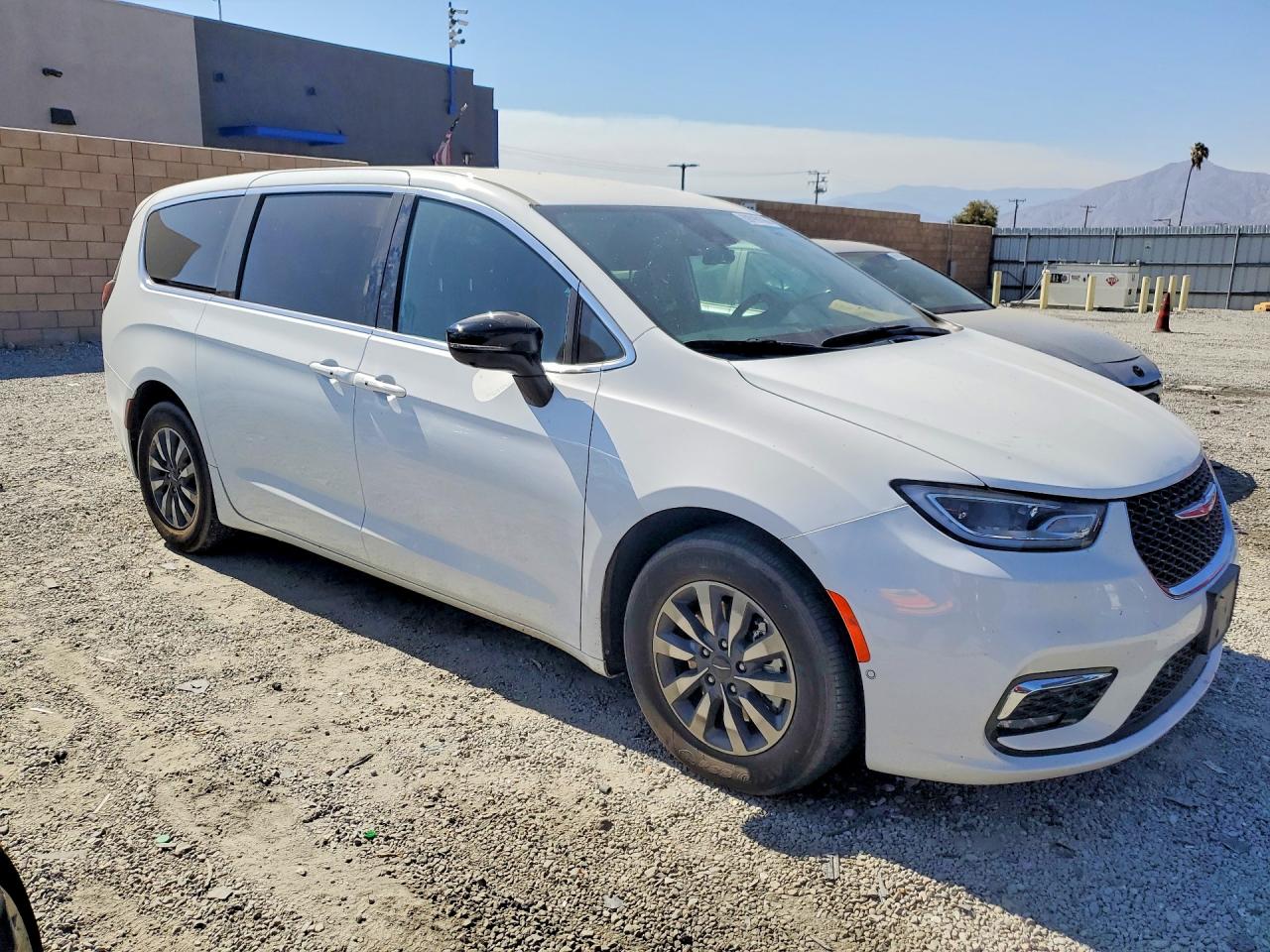 2025 CHRYSLER PACIFICA HYBRID SELECT — снимка 4
