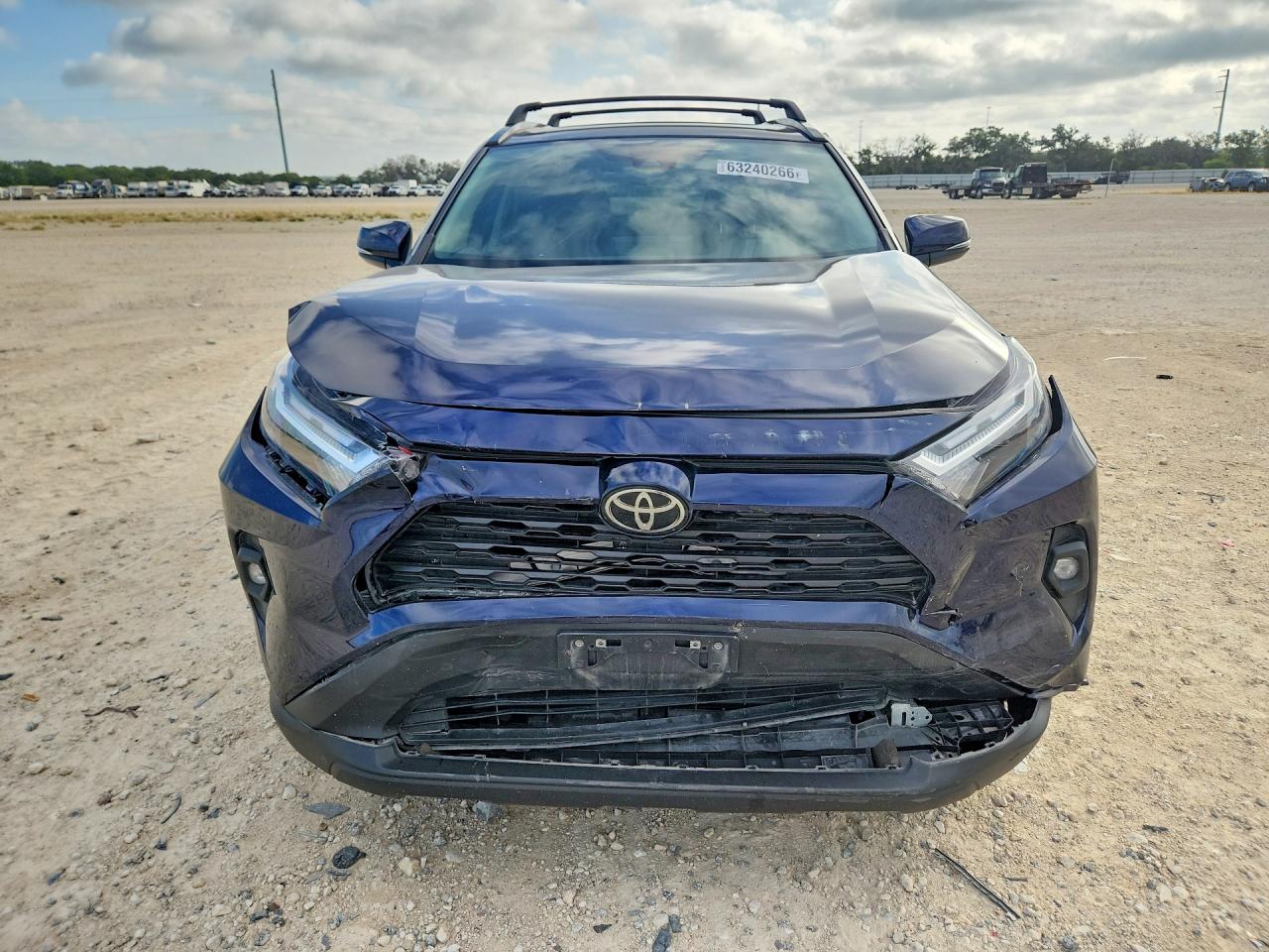 2025 TOYOTA RAV4 XLE PREMIUM — снимка 5