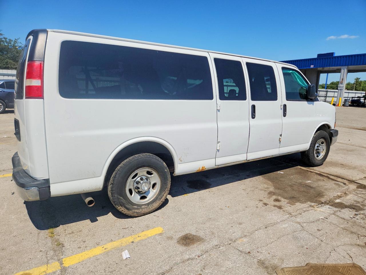 2017 CHEVROLET EXPRESS G3500 LT — снимка 3