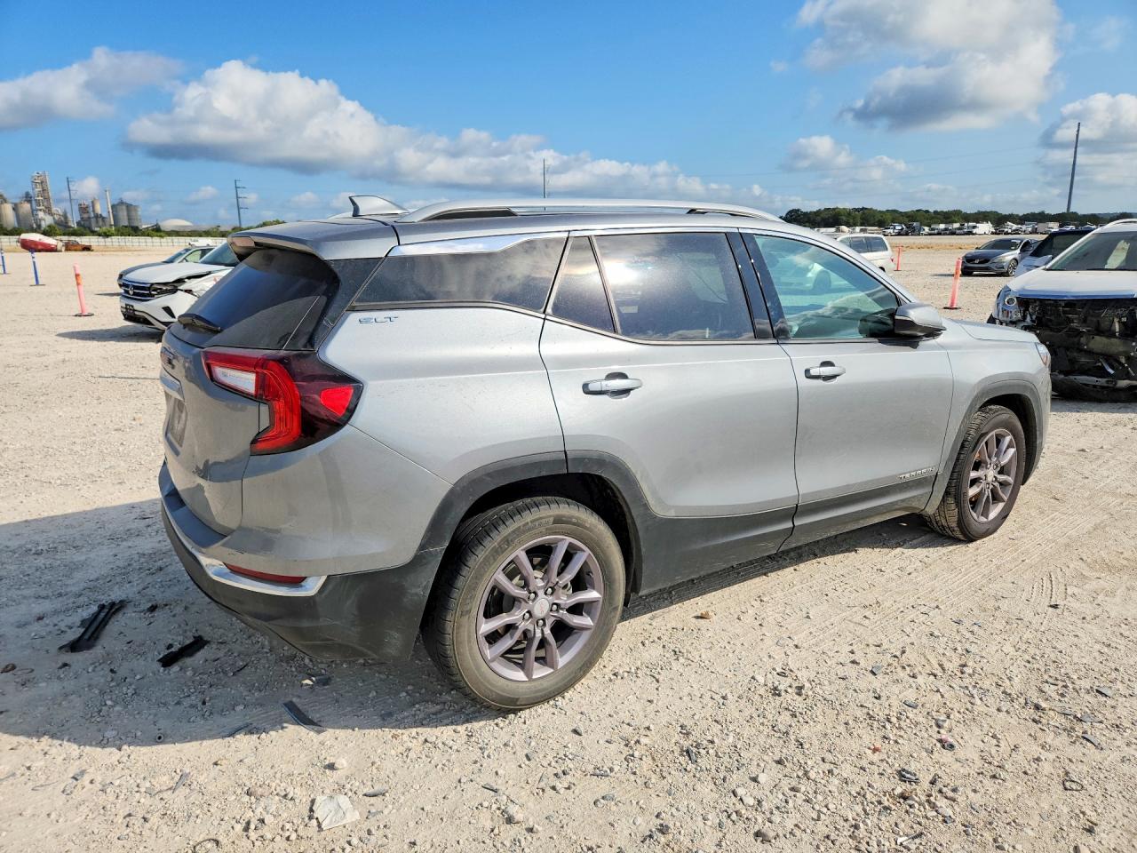 2023 GMC TERRAIN SLT — снимка 3