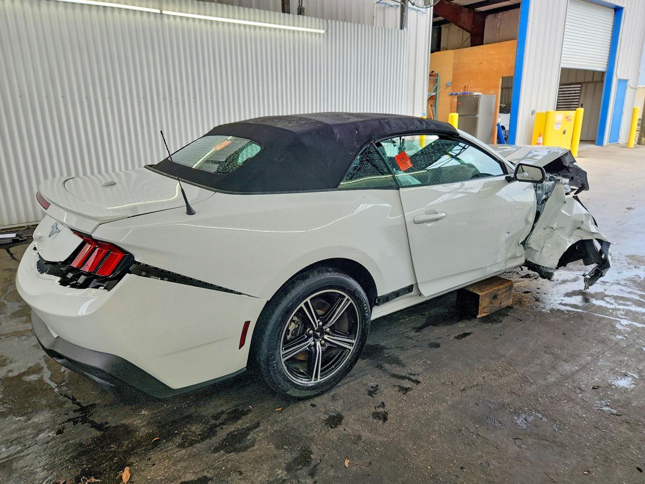 2025 FORD MUSTANG — снимка 3