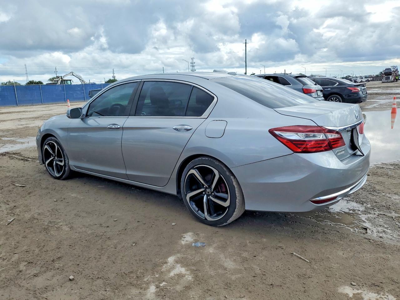 2017 HONDA ACCORD EX — снимка 2