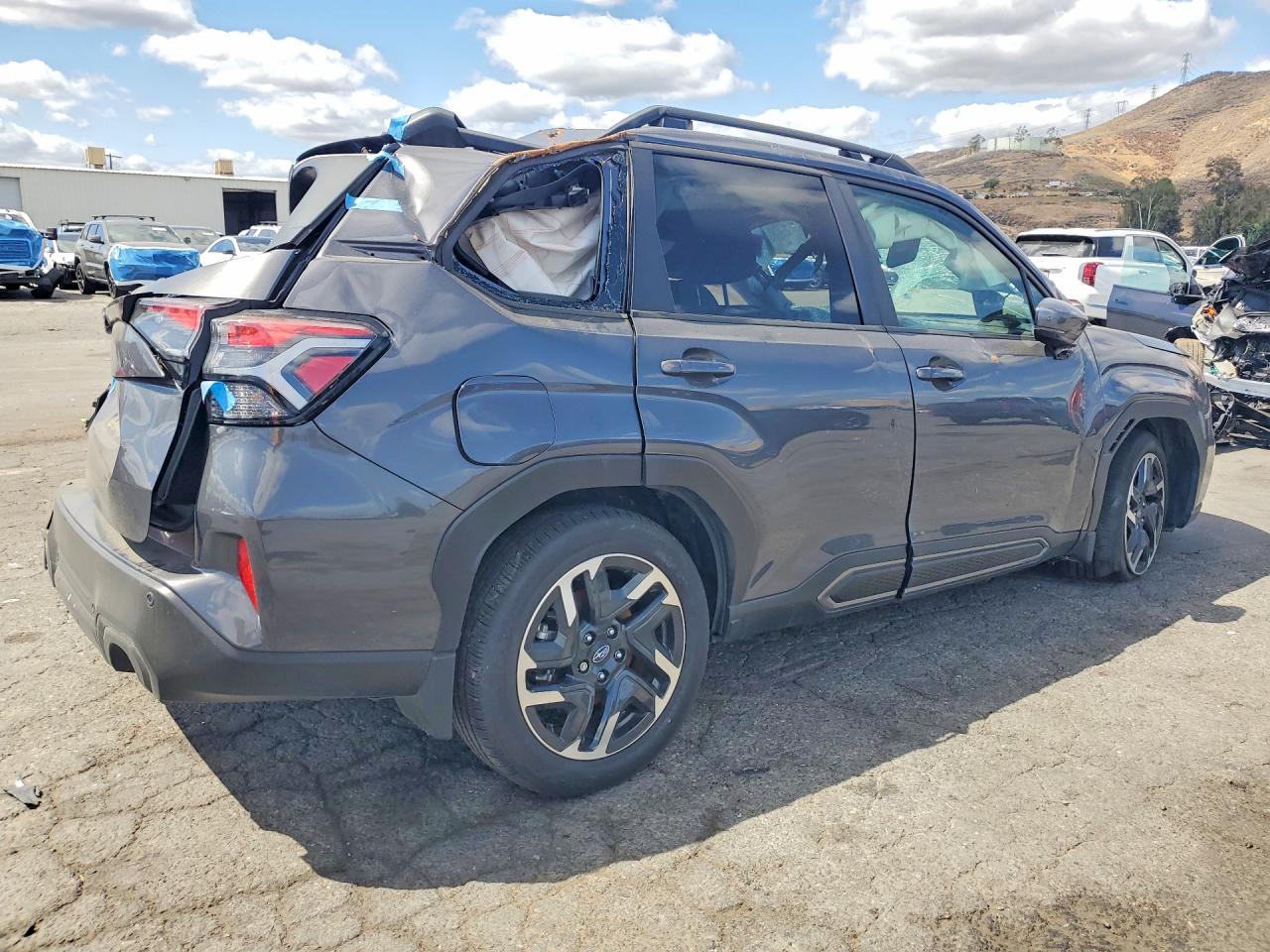 2025 SUBARU FORESTER LIMITED — снимка 3